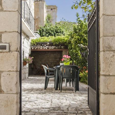 B&B Il Giardino Dei Mandarini Модіка Екстер'єр фото